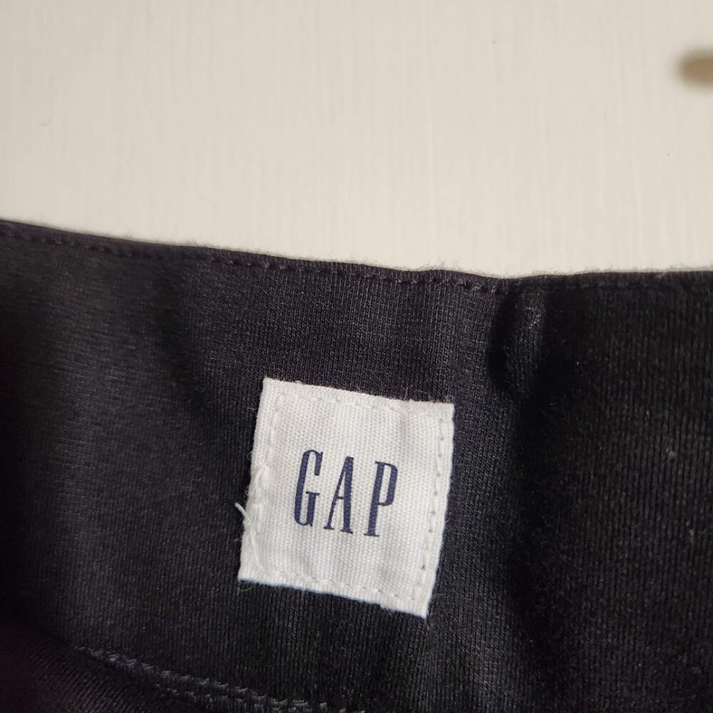 GAP Size Medium Skinny Pants Black Side Zipper Tapered at the bottom - Picture 6 of 7